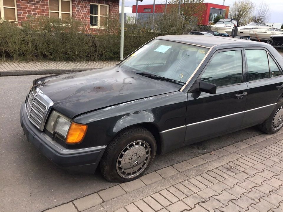 Mercedes Benz W124 300e Alle Ersatzteile ab 1€. in Havixbeck