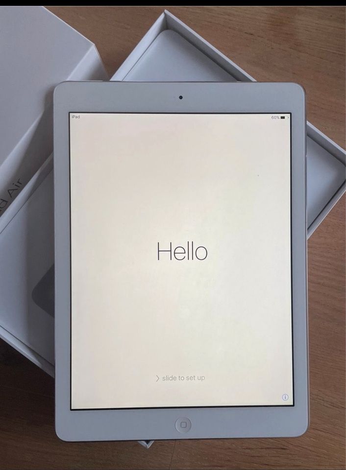 iPad Air Modell A1474 in silver 32 GB originalverpackt in Salzgitter