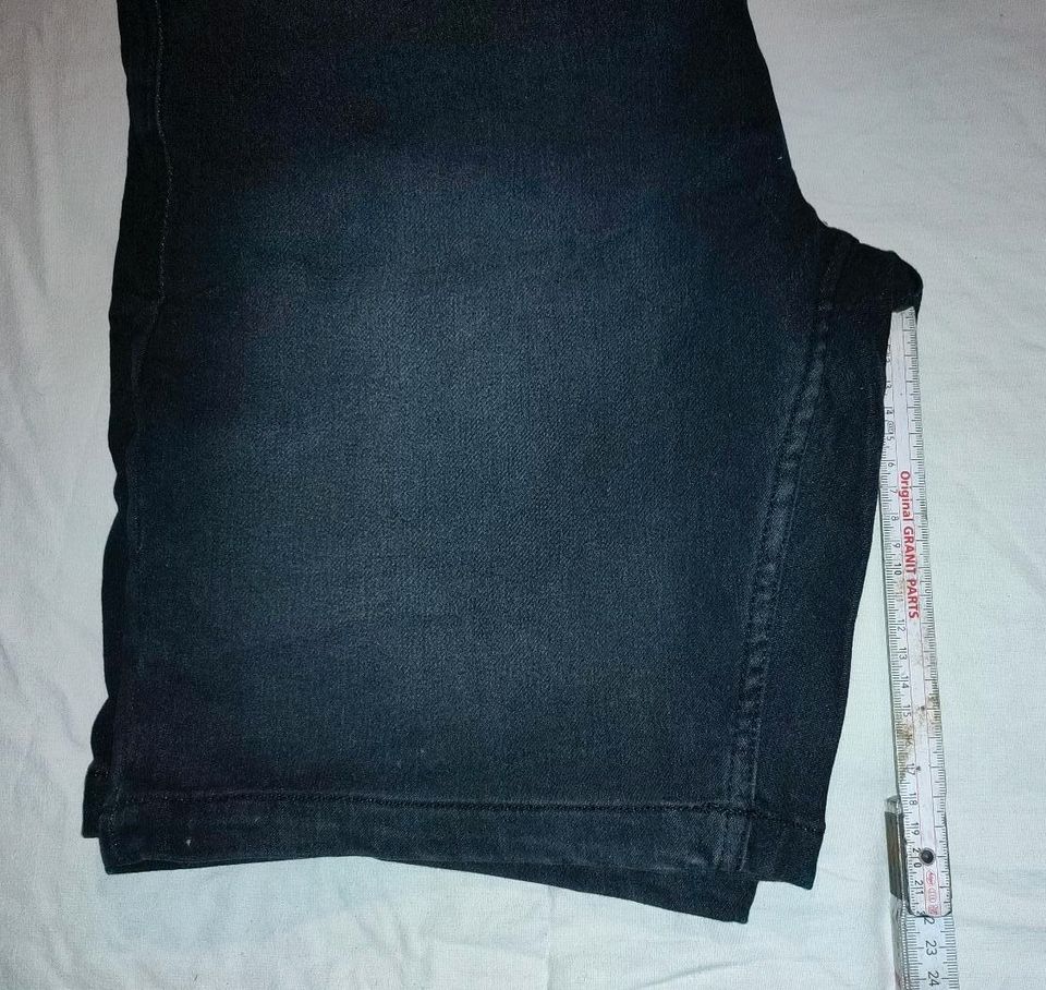 Jeans Shorts Gr.54 Livergy schwarz Stretch in Nentershausen