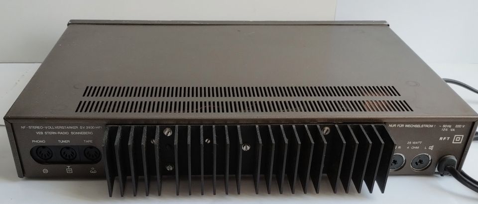 RFT SV 3930 Stereo Amplifier Verstärker DDR in Dresden