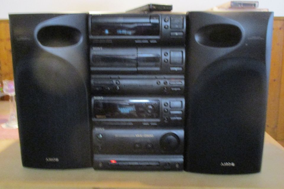 Sony Musik Kompaktanlage MHC 2900 mit Boxen und Fernbedienung in München