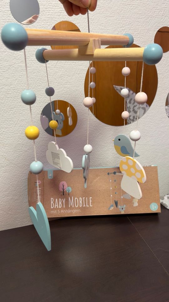 Baby Mobile mit 5 Anhängern aus Holz Neu in Ibbenbüren