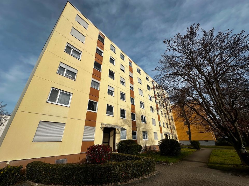 3,5-Zimmer-ETW mit Loggia und EBK, Erbpacht, Top Zustand & Lage in Nürnberg (Mittelfr)