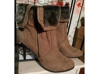 Catwalk Stiefeletten Gr. 40 NEU Schleswig-Holstein - Reinbek Vorschau