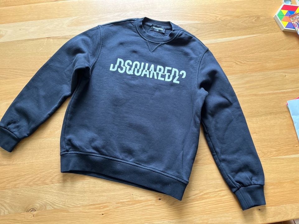 Dsquared2 Pulli Gr. 140 (fällt kleiner aus) in München