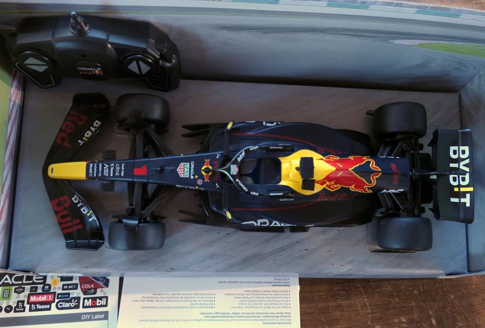 RedBull RB18 Max Verstappen RC Model 1:18 / Rastar / Jamara in Töging am Inn