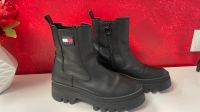 ❤️ Tommy Hilfiger Boots Gr. 38 schwarz Leder Schuhe Stiefel fast Leipzig - Meusdorf Vorschau