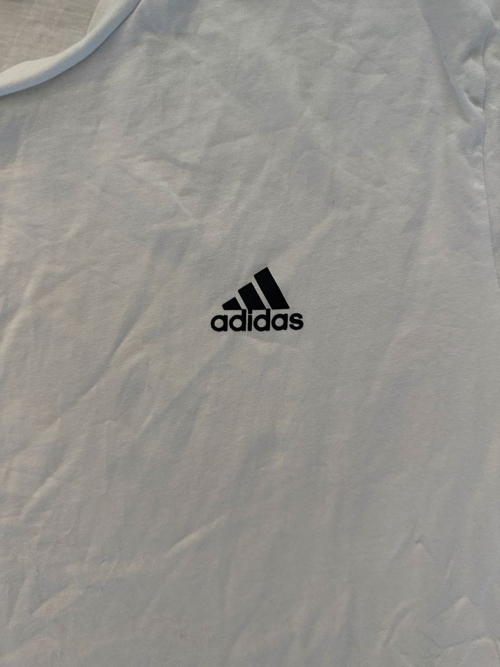 Adidas T-Shirt, Größe L in Karlsruhe