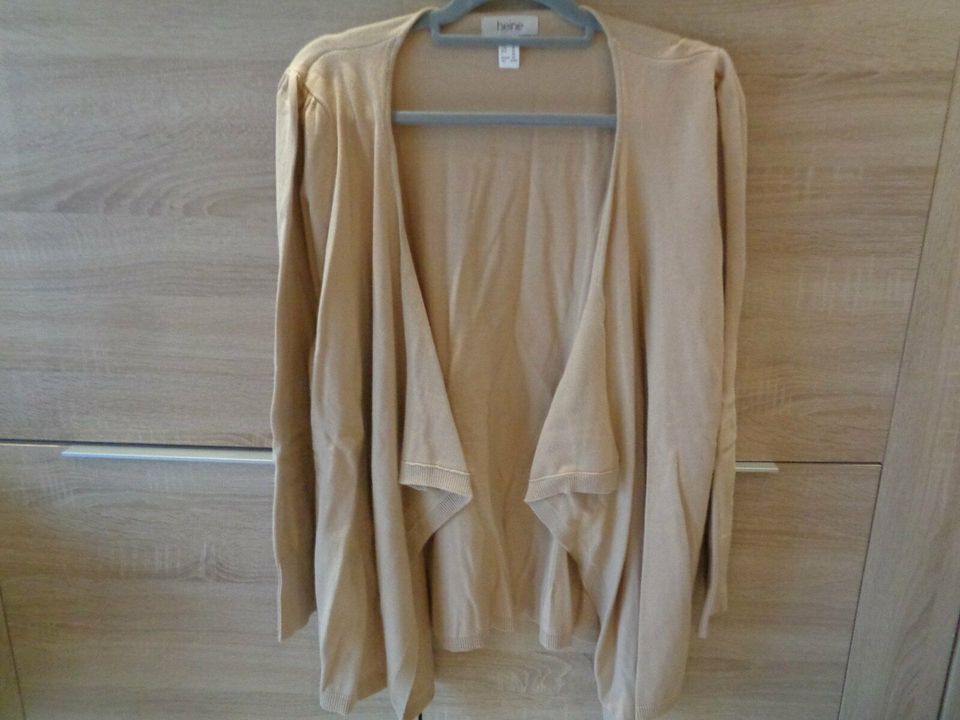 Longstrickjacke Strickjacke Jacke beige Heine Gr. 48 NEU in Schiffweiler