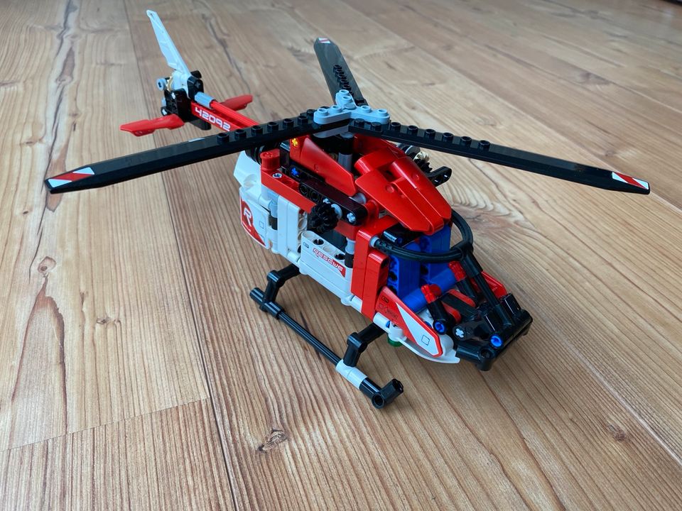 Lego Technic 42092 Hubschrauber in Reinhardshagen