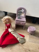 Barbie mit schminktisch Puppen Möbel Bayern - Regensburg Vorschau