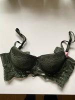 Dunkelgrüne r Spitzen-BH von Hunkemöller, 75 B Köln - Nippes Vorschau