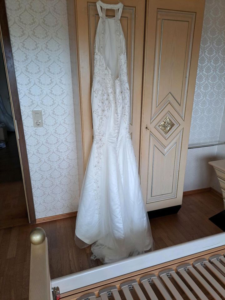 Neues Brautkleid Größe 36 in Trossingen