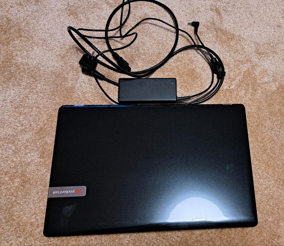 17,3" Packard Bell EasyNote Defekt in Augsburg