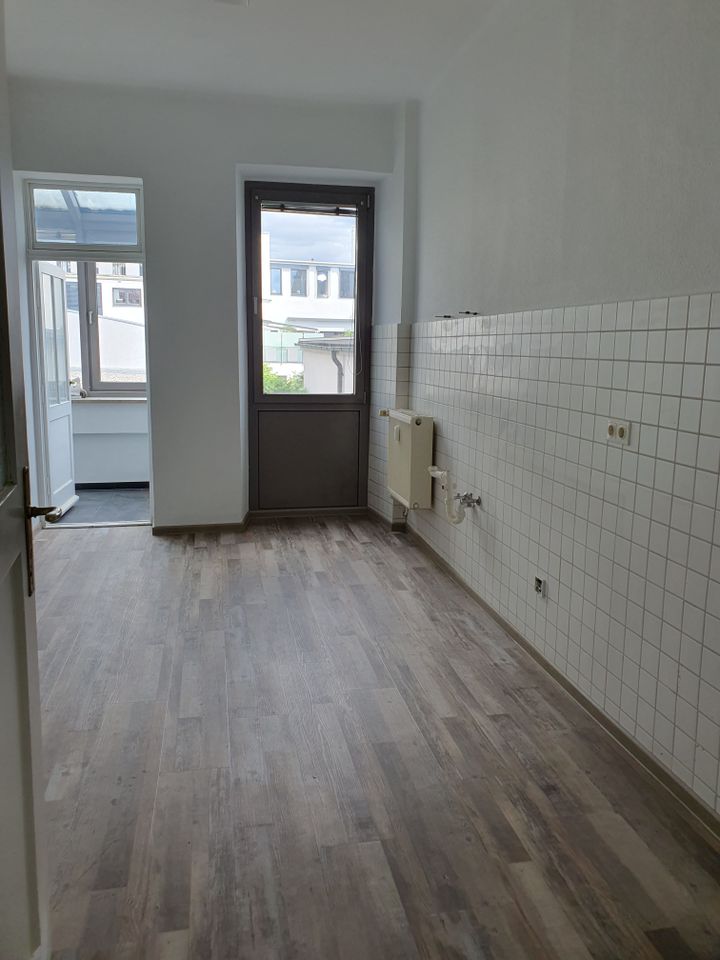 Zentrumsnahe große lichtdurchflutete Wohnung in Weiden (Oberpfalz)