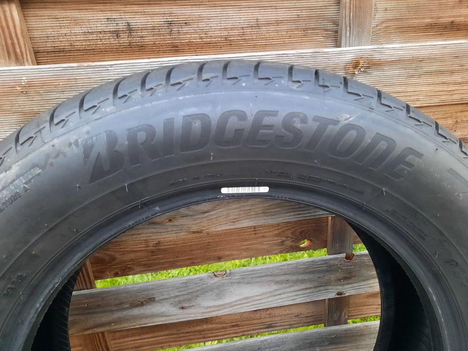 4x Sommerreifen Bridgestone Turanza 215 60 R17 96H 6,3mm Dot 2922 in Walldorf