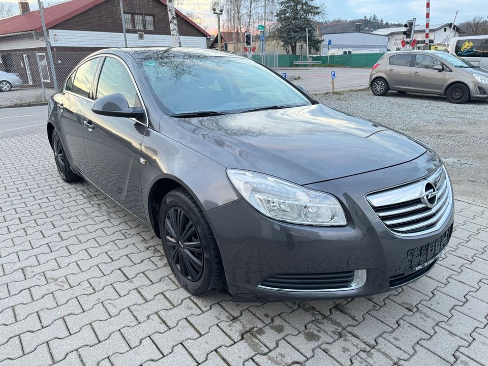 Opel Insignia A Lim. Edition Navi SHZ PDC MFL 1.Hand in Altdorf