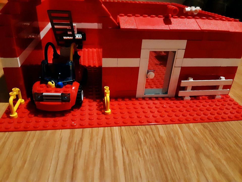 Lego Feuerwehrwache mit Auto in Hamburg