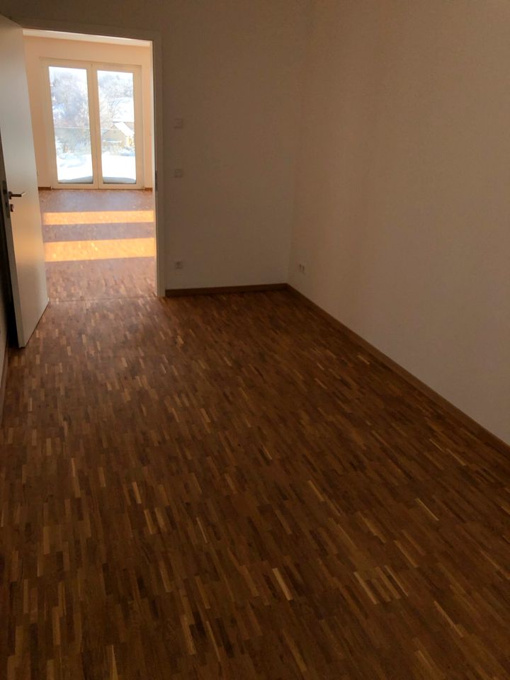 5-Zimmer Wohnung 199qm in Kröllwitz - direkt an der Saale in Halle