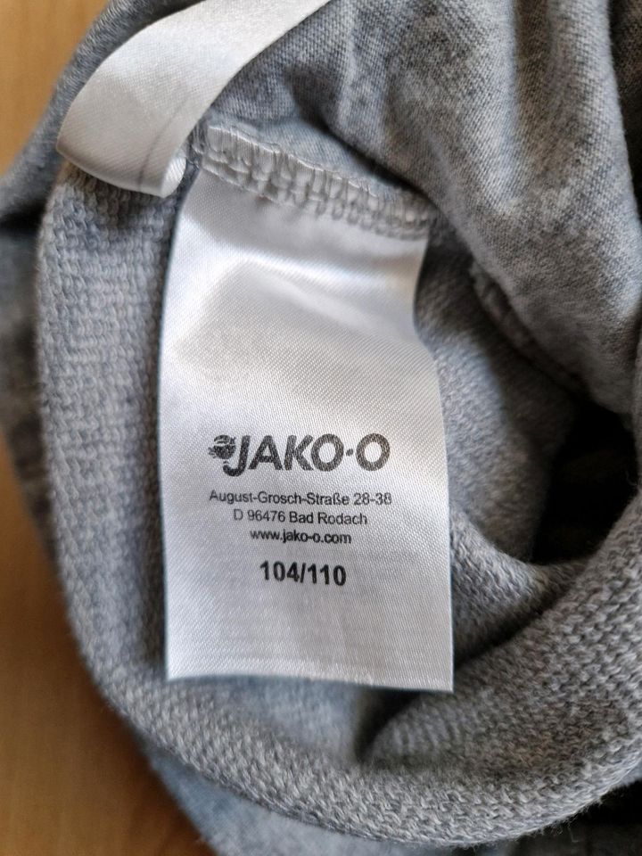 Kurze Hose Jako-o Größe 104/110 in Vlotho