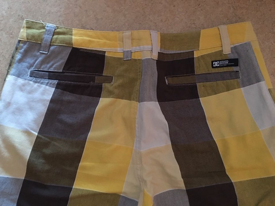 DC Apparel Division Shorts /kurze Hose Herren Gr.29 in Koblenz