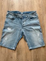 Kurze Herren Jeanshose kurze Hose Größe 38 Q/S Esprit Nordrhein-Westfalen - Schmallenberg Vorschau