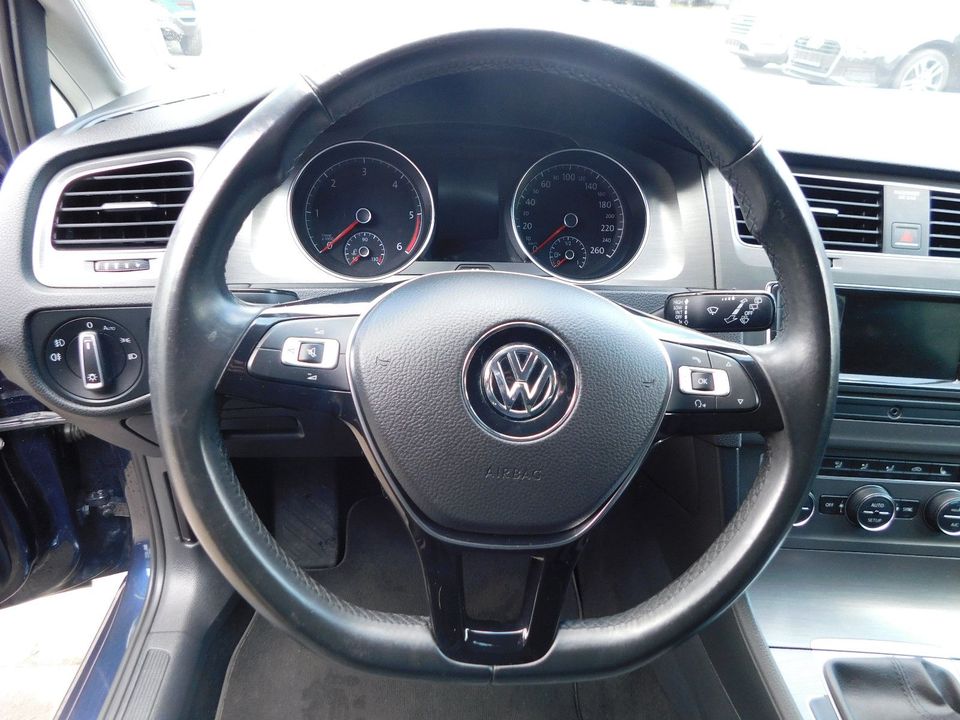 Volkswagen Golf VII Lim. Comfortline BMT in Heeslingen