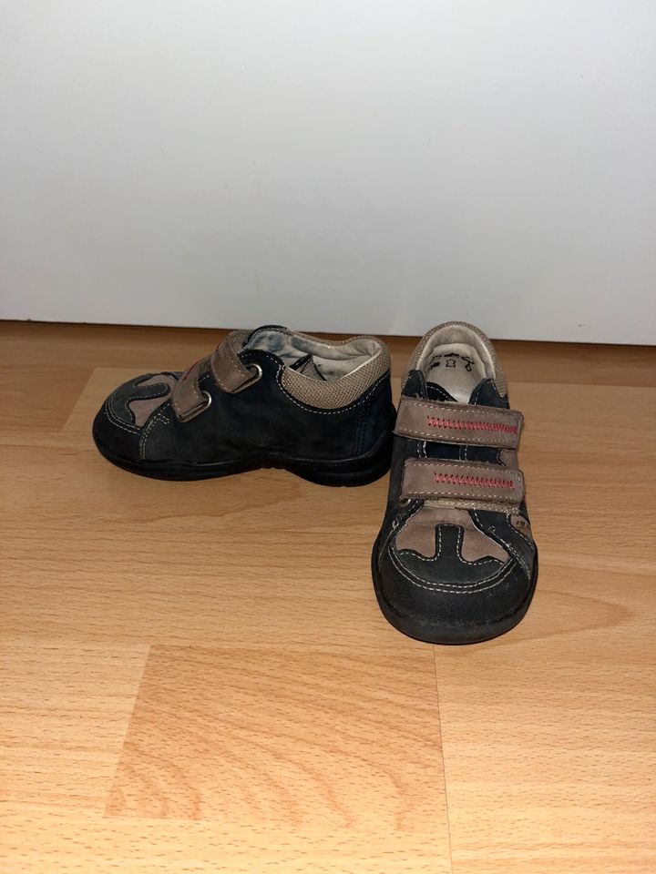 Kinder Schuhe (Größe 22) in Hamburg