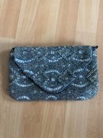 Handtasche silber Clutch mit Pailletten München - Maxvorstadt Vorschau