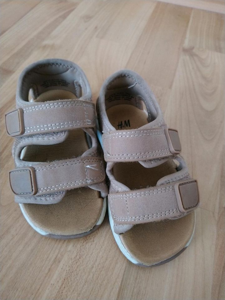 Sandalen H&M Gr. 22 in Coesfeld