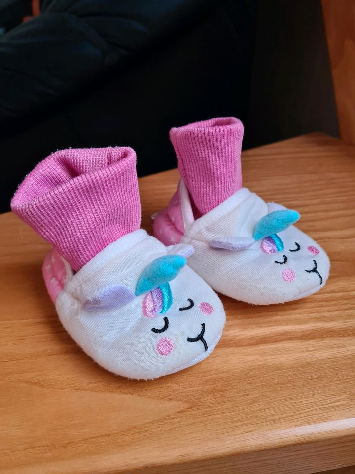 Babyschuhe Softschuhe Gr. 3-6 Monate Kinderwagenschuhe Einhorn in Salzgitter