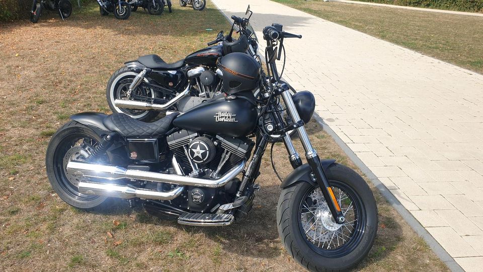 Harley Davidson Streetbob 2017 5HD1 in Duisburg