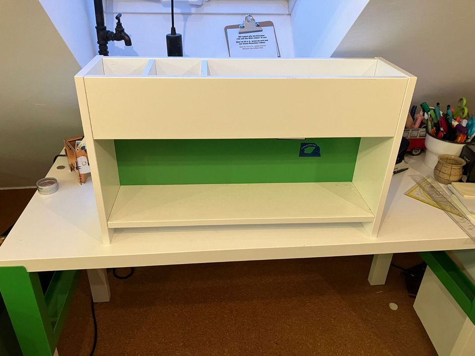 Schreibtisch für Kinder (Ikea) in Gau-Algesheim
