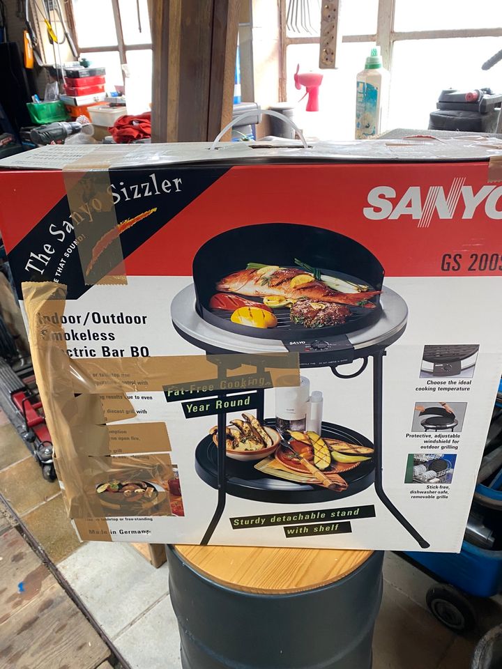 Sanyo Sizzler GS200 Tischgrill Elektrogrill (WMF Tefal Raclette) in Engen