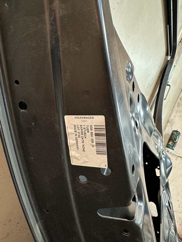 Golf 7 Variant Tür hinten Fahrerseite 5G9833055H in Lorch