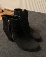 Schwarze Stiefeletten mit Absatz Bayern - Großeibstadt Vorschau