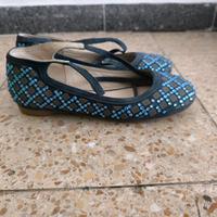sehr stylische bestickte Jugend-/Damenschuhe Hessen - Bebra Vorschau