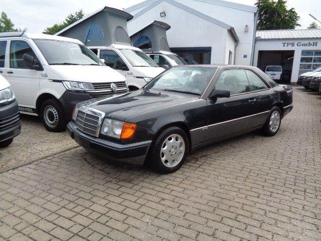 Abbildung des Autos Mercedes-Benz 300 CE  Sp…
