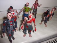 6x Zombie Actionfigur sehr blutig Vitrinenstücke Dawn of the Dead Berlin - Reinickendorf Vorschau