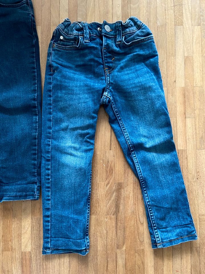 Junge - gefütterte H&M Jeans Gr. 104 - neuwertig in Frankfurt am Main