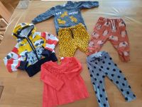 Mädchen Jungen Kleiderpaket 6 Teile Gr. 80 ZARA HM Nordrhein-Westfalen - Geldern Vorschau