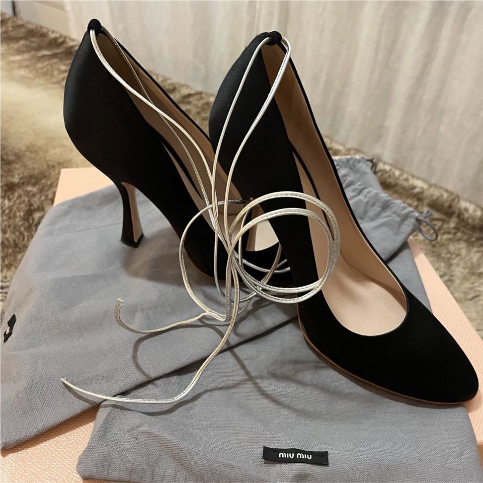 100% original Miu Miu Pumps Top Zustand Gr.39 in Frankfurt am Main