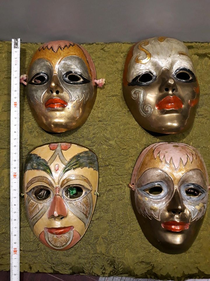 Sehr schöne Masken aus Messing in Falkensee