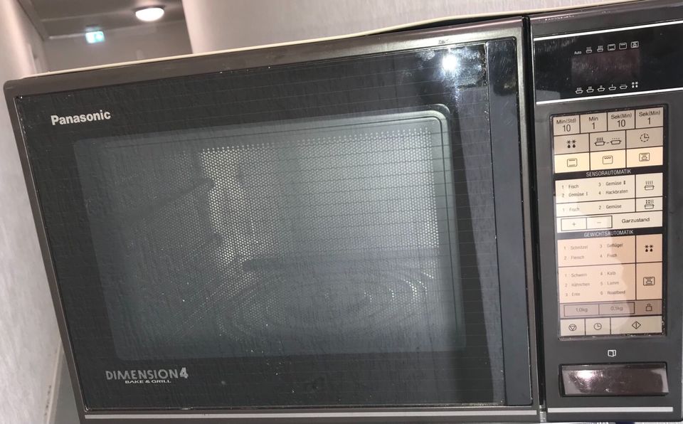Microwelle Panasonic Demension 4 Bake & Grill in Braunschweig
