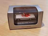 Mercedes-Benz 280 SL Roadster (Modellauto Mercedes-Benz 1:72) Baden-Württemberg - Rutesheim   Vorschau