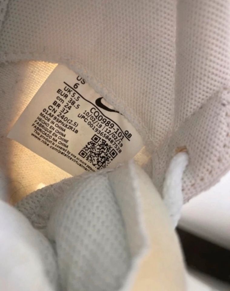 Nike Drop Type Sneaker weiß/schwarz Größe 38,5 in Köln Vogelsang