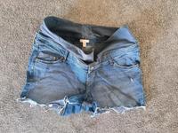 H&M MAMA Schwangerschaftsjeans kurz Jeans Shorts XL Baden-Württemberg - Freiberg am Neckar Vorschau