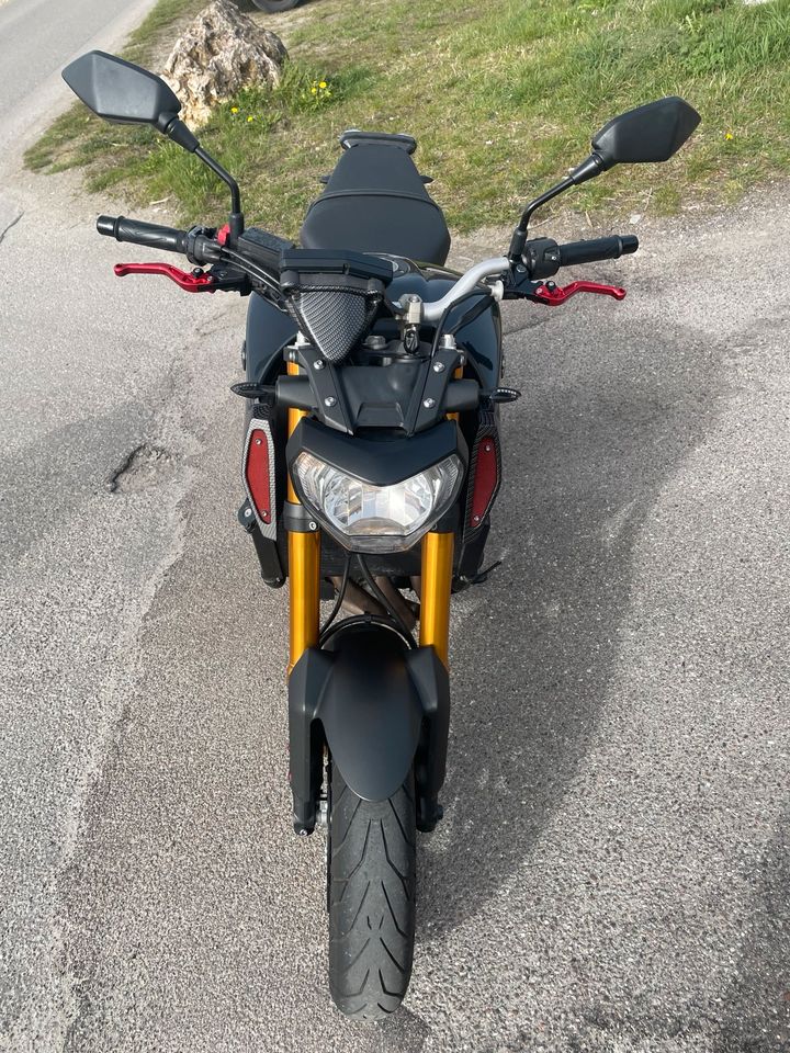 Yamaha MT09  Service Carbon Sportauspuffz Notverkauf Angebot❗️ in Augsburg