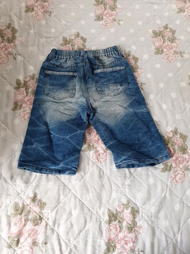 Jeans Gr. 122 in Warburg