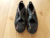 Sneaker in schwarz mit Blumenmuster Größe 32 Rheinland-Pfalz - Sankt Sebastian Vorschau